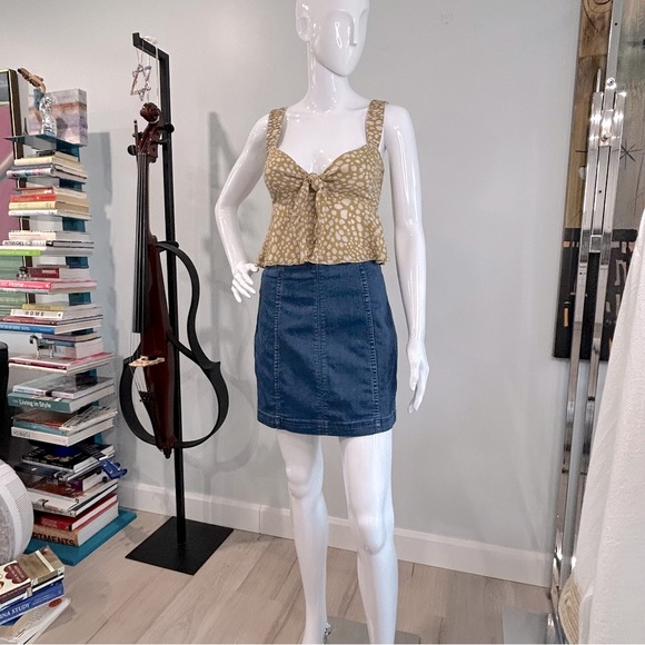 Show Me your Mumu Mona Crop Top in Cheetah - Picture 5 of 16